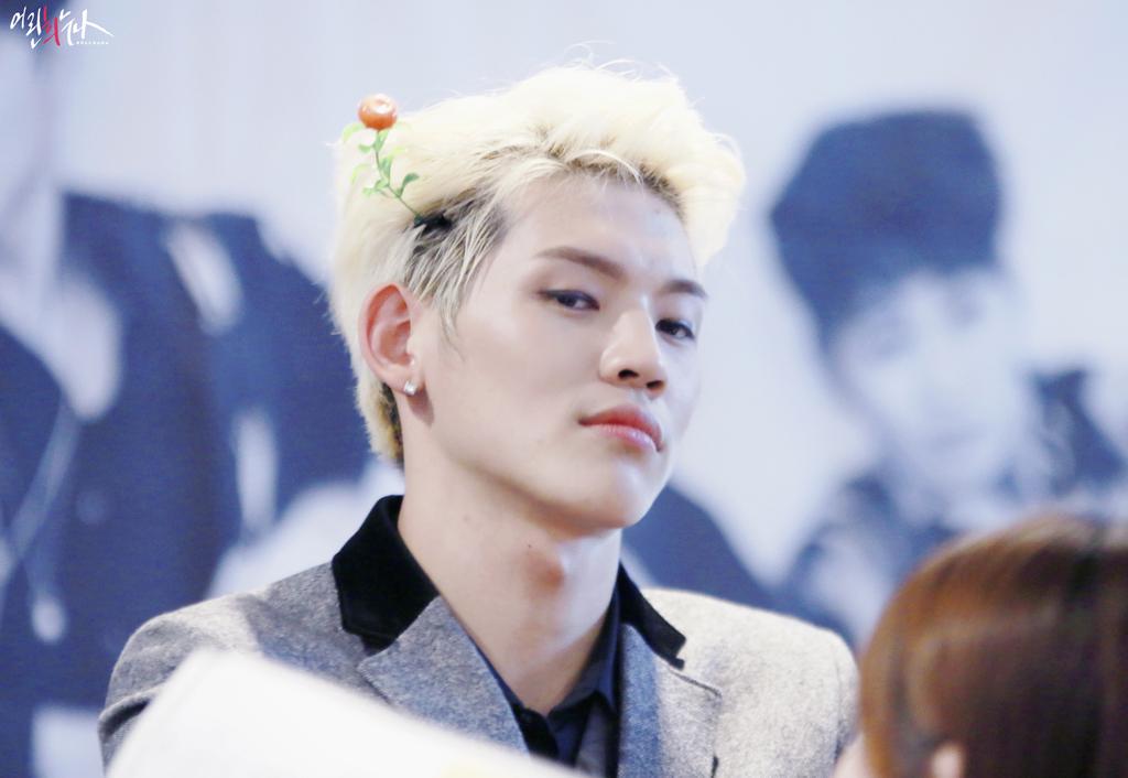 데뷔 3주차 들어든 신인 아이돌의 미모.jpg | 인스티즈