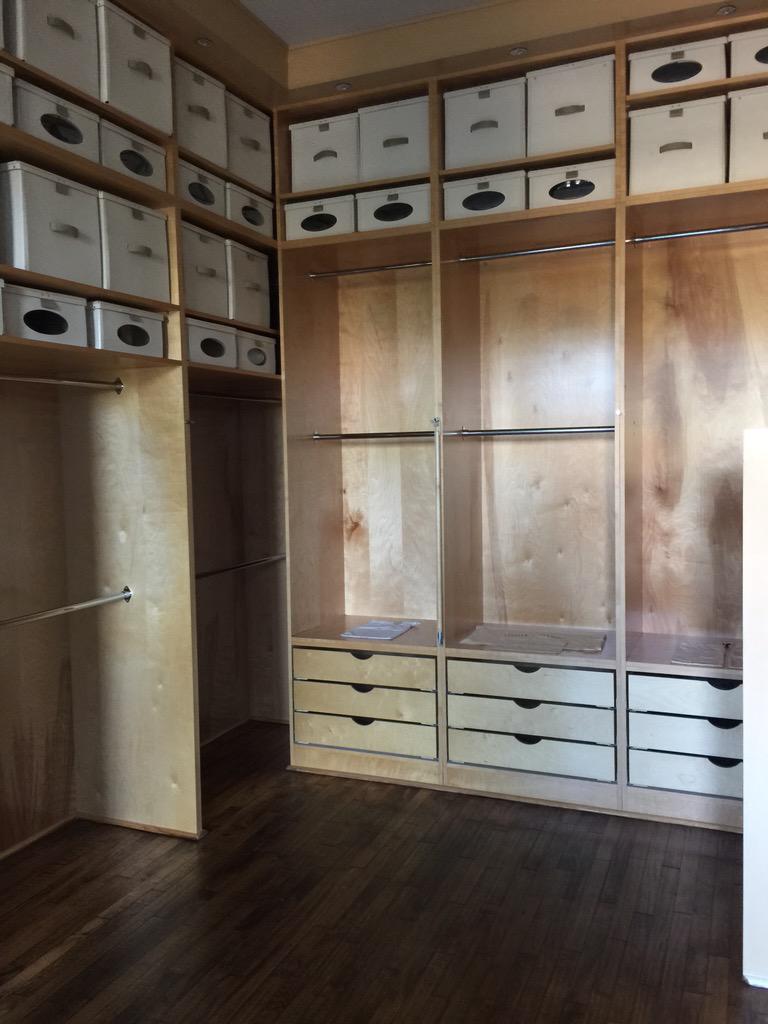 JamieReibenbac1's tweet photo. Helllllllo Closet! To bad it was the only awesome feature of this condo #addisonrealestate 😕👎🏼👎🏼 #Philly #ABC http://t.co/njj1qdSNwX
