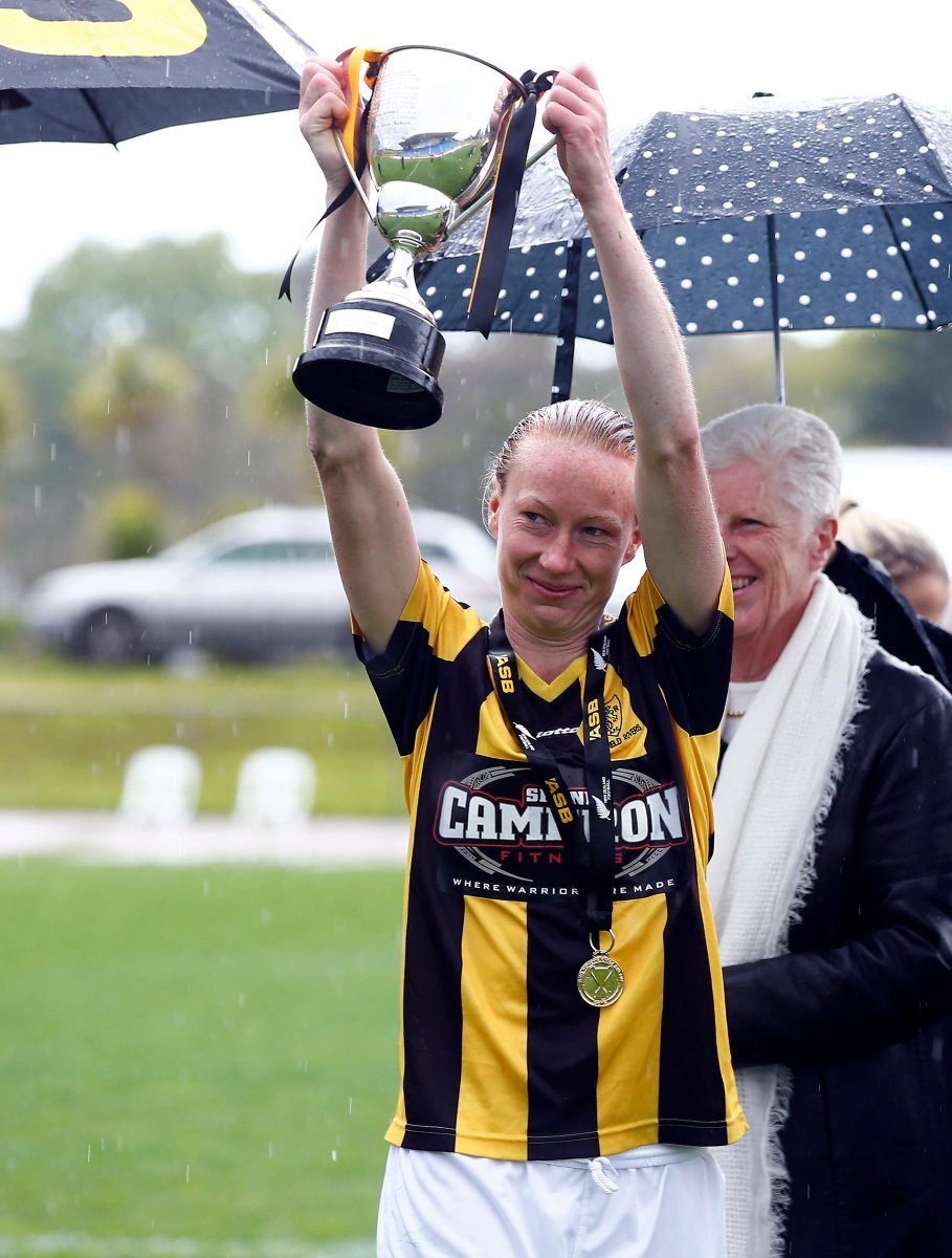 NZ_Football's tweet photo. GALLERY l All the images #ASBWomensKO Cup Final @grafcnz v Massey via @PhotosportNZ #MASvGLE http://t.co/5vLpcD5GzF http://t.co/IRfSBWRMnu