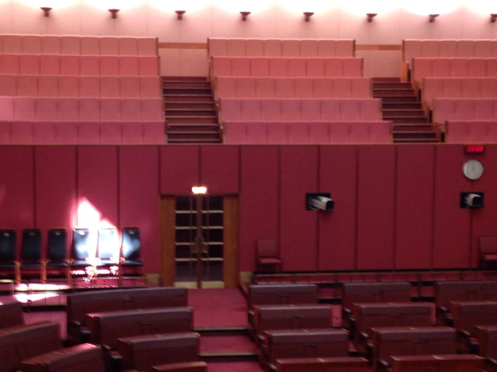 cggs6g's tweet photo. The Senate chamber is the only room in the whole of Aust with red Exit signs. http://t.co/TRUEJkzs4b