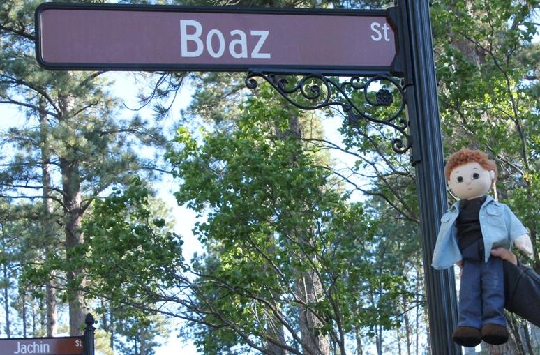 bjxmas's tweet photo. "@jillyrulz: Dean found this cool sign at Mount Moriah Cemetery in Deadwood. I don't get it :P #10InchHero http://t.co/1IGD7py4P3" So cool!