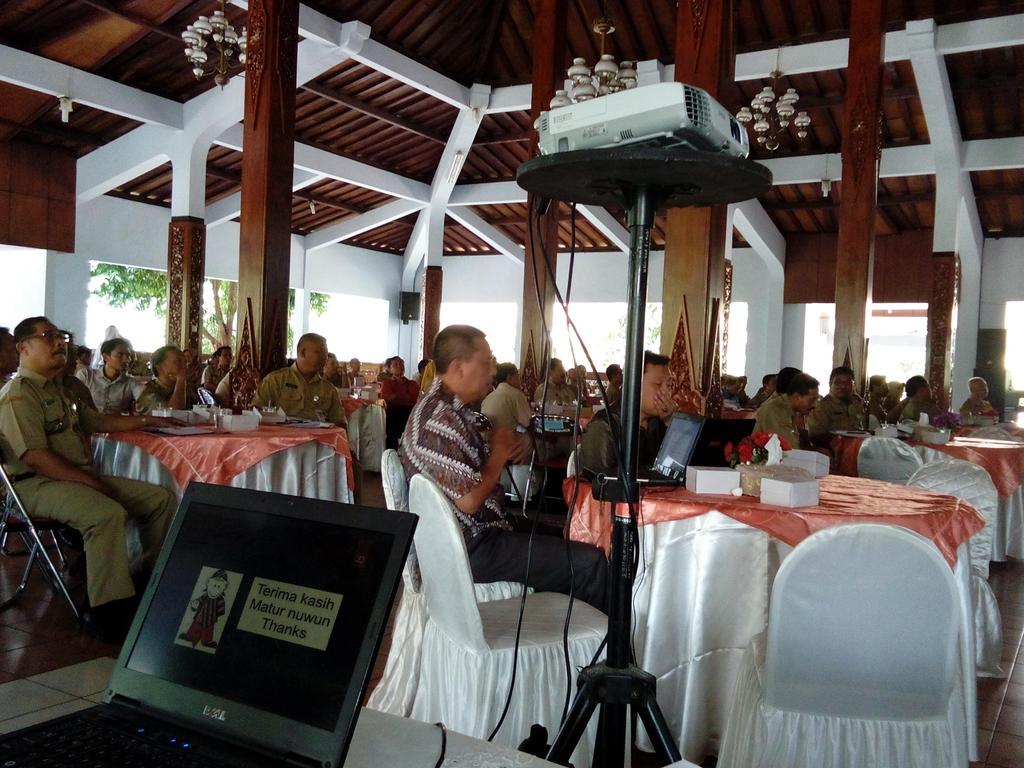 giatsetya's tweet photo. Hari ini pemaparan hasil evaluasi penyelenggara Pelayanan Publik http://t.co/LBFq6sSMWR