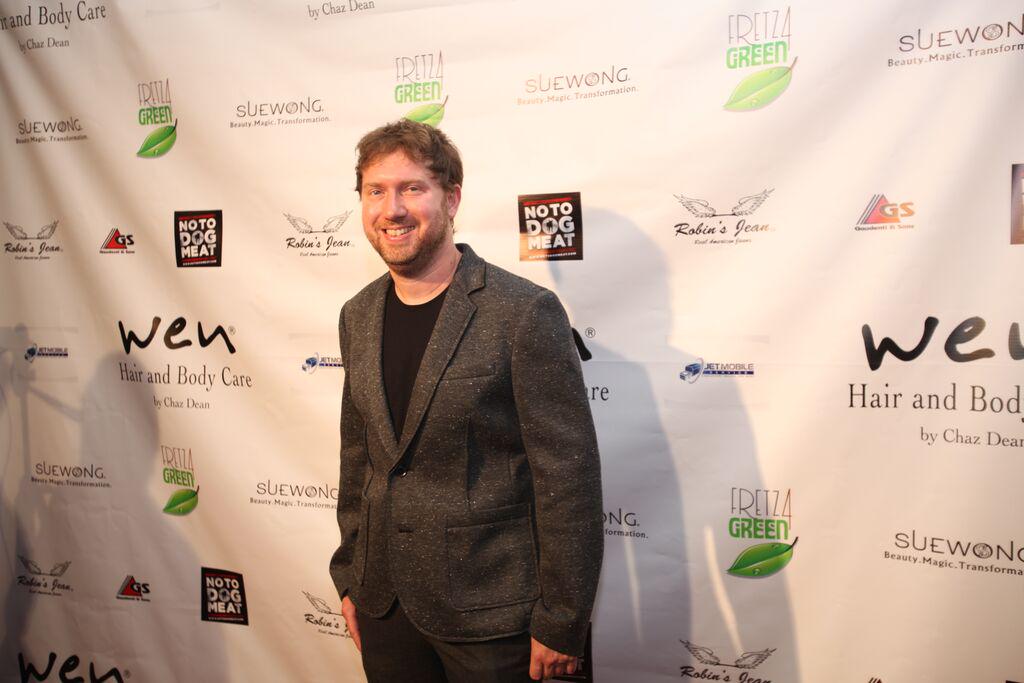 KatzPR's tweet photo. Director @TheJoshuaButler at the #PuttingforPups Gala http://t.co/IobxfO1Ivy