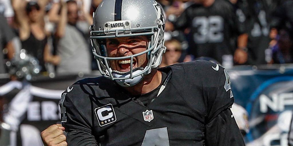 Permalink naar Derek Carr had himself quite a day on the field. 