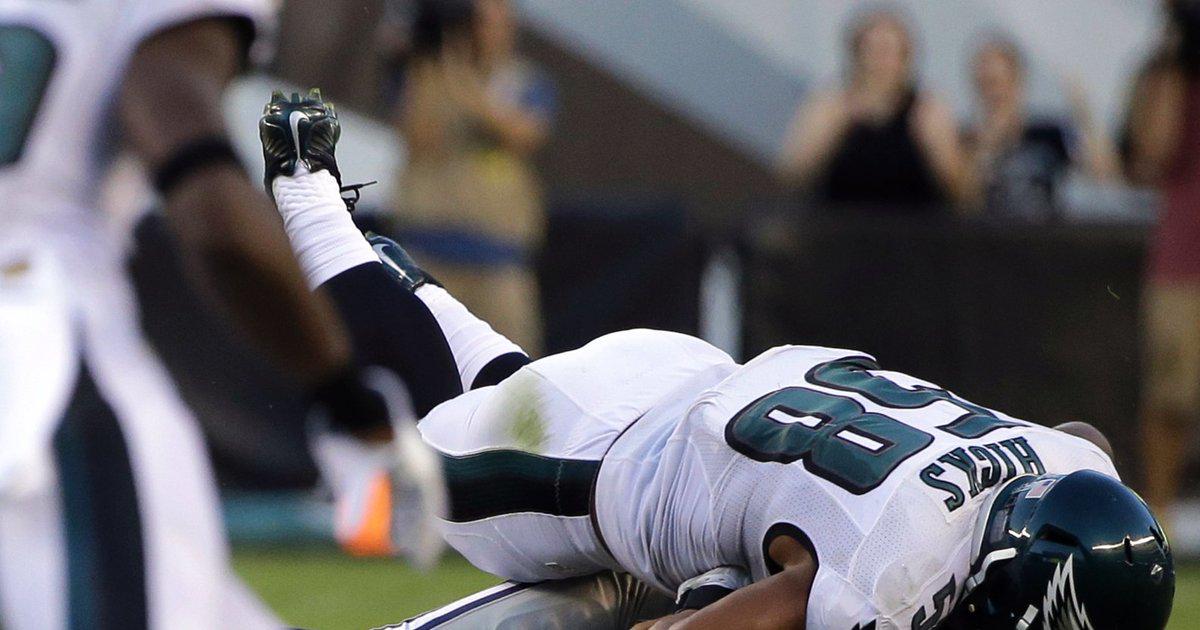 seahawks_fanly's tweet photo. Tony Romo breaks collarbone in Cowboys victory #Seahawks #SEASeahawks http://t.co/2o9bsWy5p3 http://t.co/UCL033fDG7