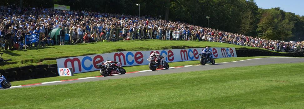McAMS's tweet photo. Ever wondered what makes a superbike "super"? Take a look with @officialBSB http://t.co/DDRAAtqpbK http://t.co/A1a7pzhIZK