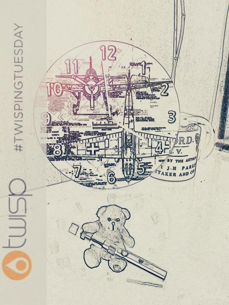 johnny_moutav's tweet photo. @Twisp_e_cig Bear says its Twisp o' clock! He also is running low on liquid #TwispingTuesday http://t.co/5de40VPVom