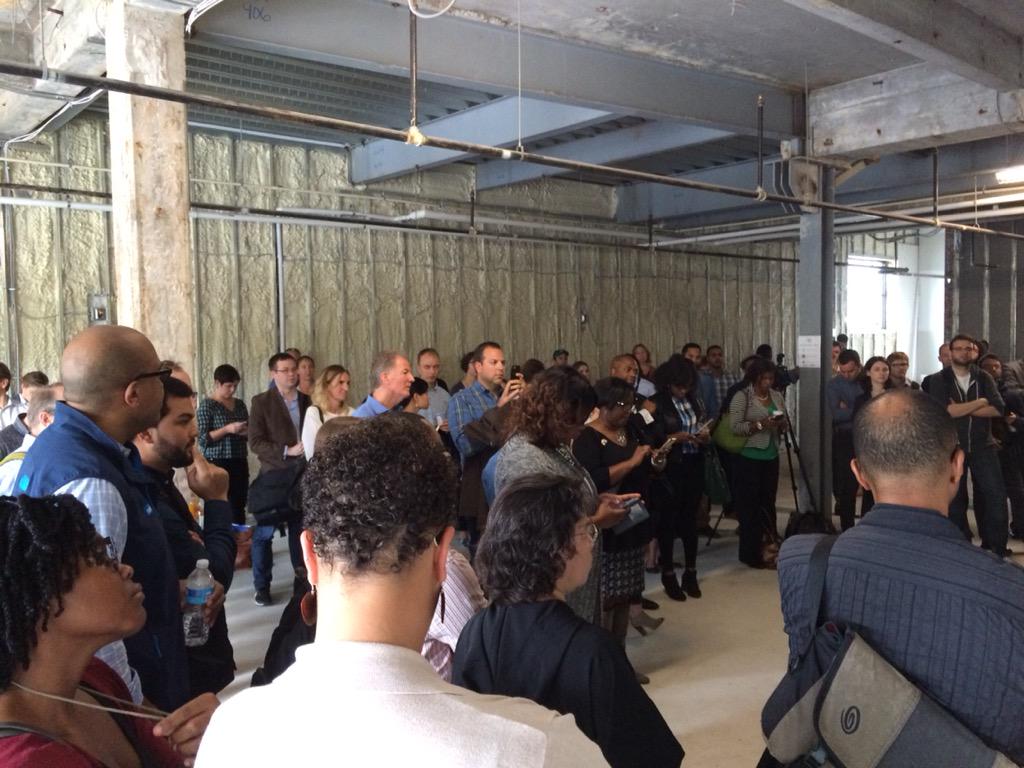 ChiefMuse's tweet photo. Love the diversity of #entrepreneurs @ #impacthubbaltimore talking to @SteveCase about #startup impact. #RiseofRest http://t.co/iwTOgmhEVk