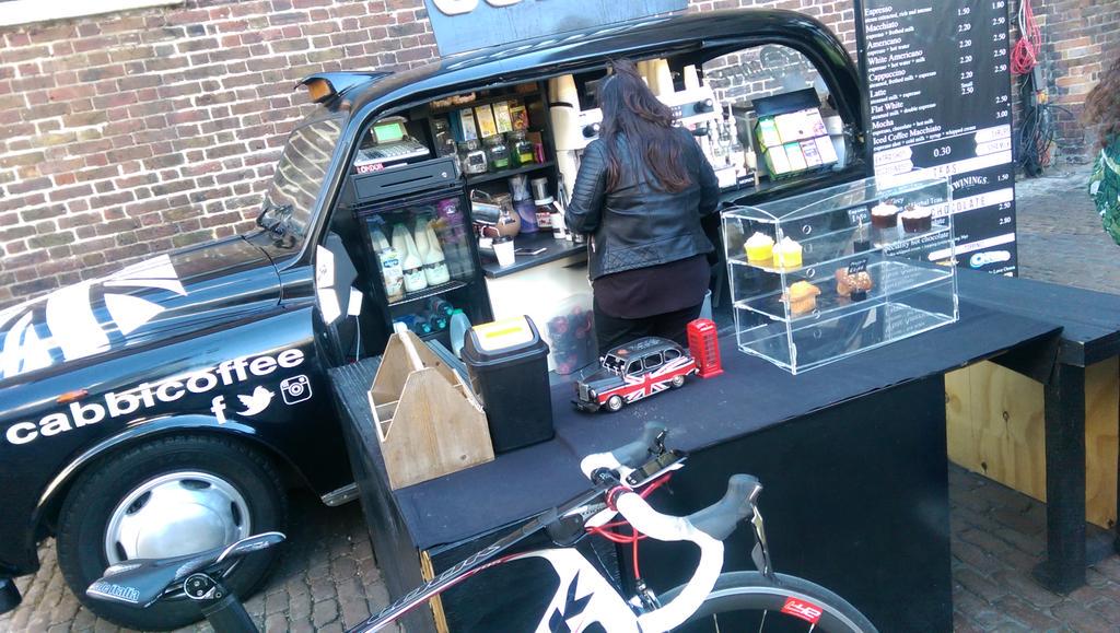 JasonBradbury's tweet photo. Well the towpath cycle route from Acton to Camden is officially a blast! Made my meeting &amp; my fave @cabbicoffee :) http://t.co/lugXhF6YB8