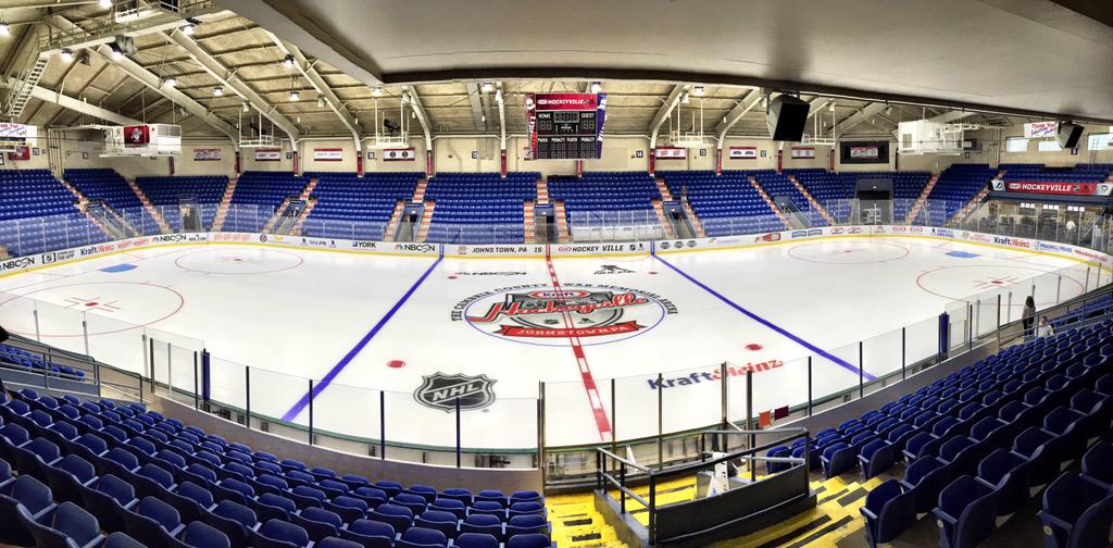 NBCSportsHockey's tweet photo. Looking good, Hockeyville! http://t.co/slj1IHbOrO