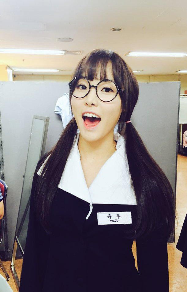 GFRDofficial's tweet photo. #여자친구 #GFRIEND 여친이들 나오는 추석특집방송 즐겁게들 보셨나요? 아쉬워 하고 계실 팬 여러분들 위해 사진 몇장 더 보내드려요♡ 남은 연휴 즐겁게 마무리 하세요!^^ http://t.co/IG4oOjoiby