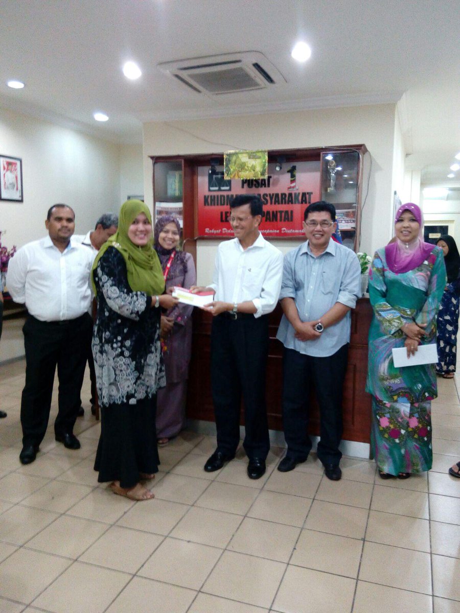 petalingputra's tweet photo. YM DSU @RajaNongChik selesai sampaikan Skim Teman Tekun, Pinjaman Tekun & Skim Prihatin 1WP. @TEKUNasional #UMNOWP http://t.co/gEpCBd9NIj