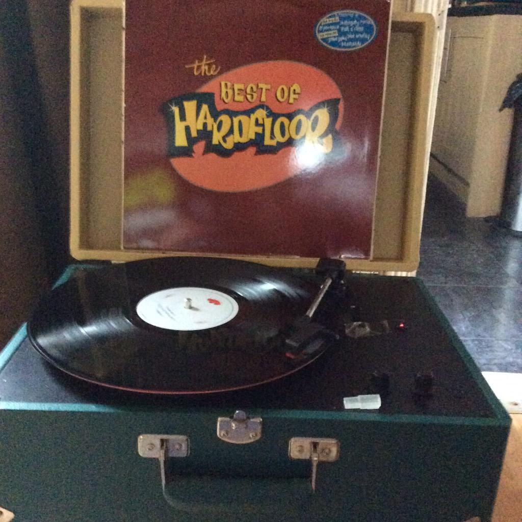 Giddings42's tweet photo. Great #vinyl #hardfloor #303 #acidfrenzy #acid some great mixes on here as well as #acperience http://t.co/5D3BVOWlwe