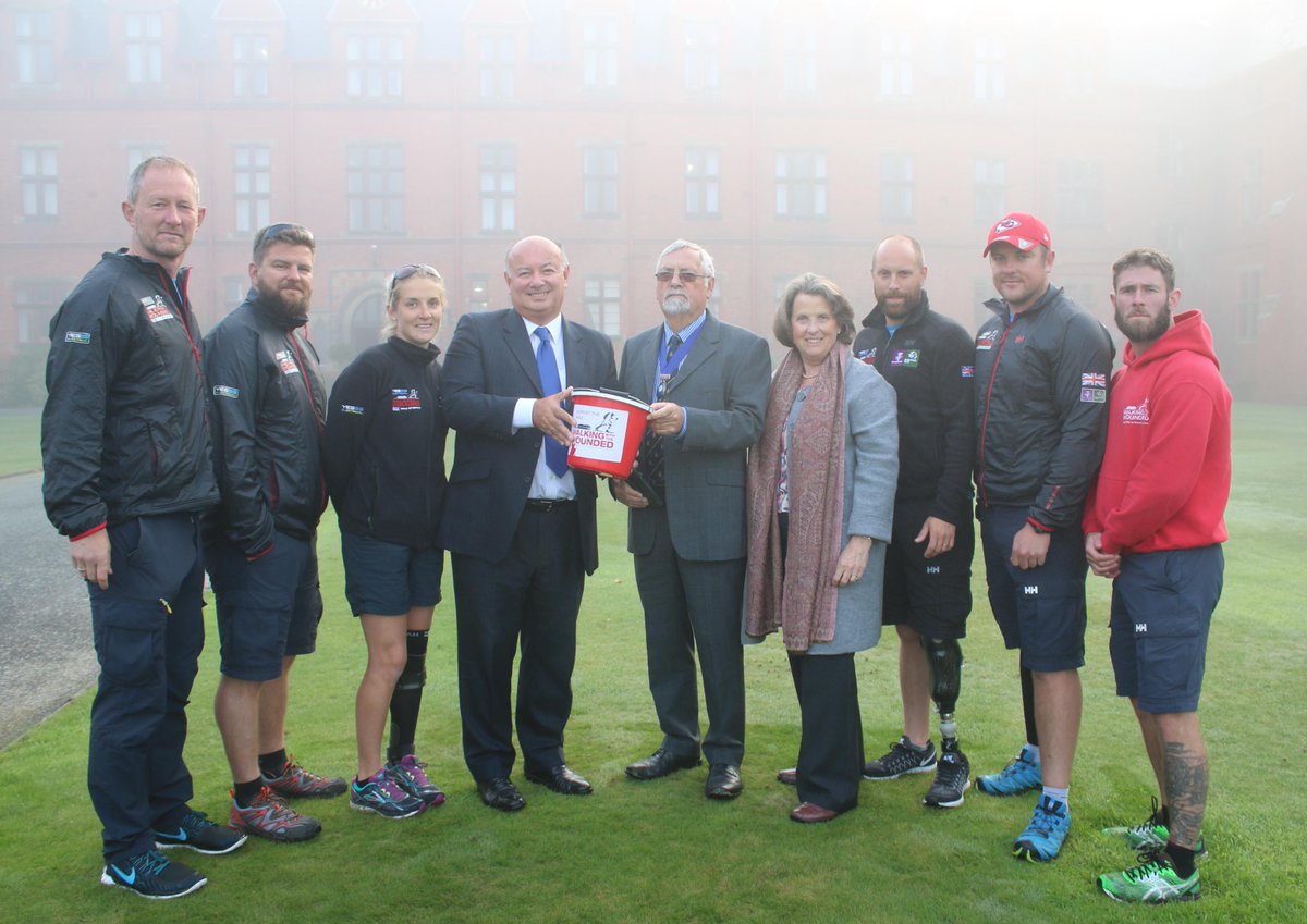 ellesmerecoll's tweet photo. Lovely to meet the members from @supportthewalk this morning, inspiring people with amazing stories. #WalkOfBritain http://t.co/s2aSuXuYol