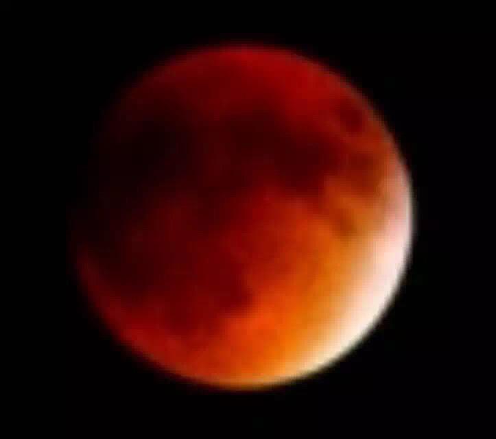 uolb306's tweet photo. #SuperBloodMoon CaiJun http://t.co/9xxosQihkb