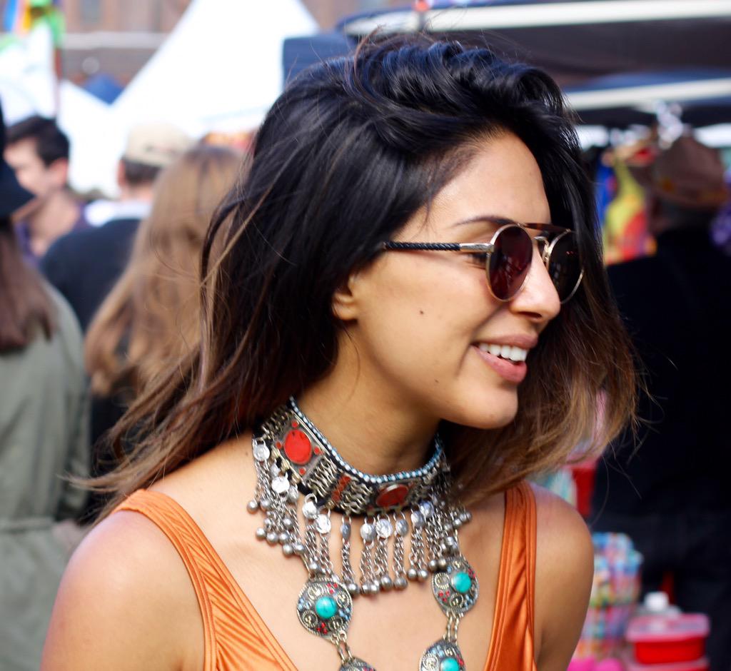 onmovingbyida_'s tweet photo. Accessory shopping happiness. Lessons in layering o the site #keepmoving http://t.co/8mXyYXVMcA