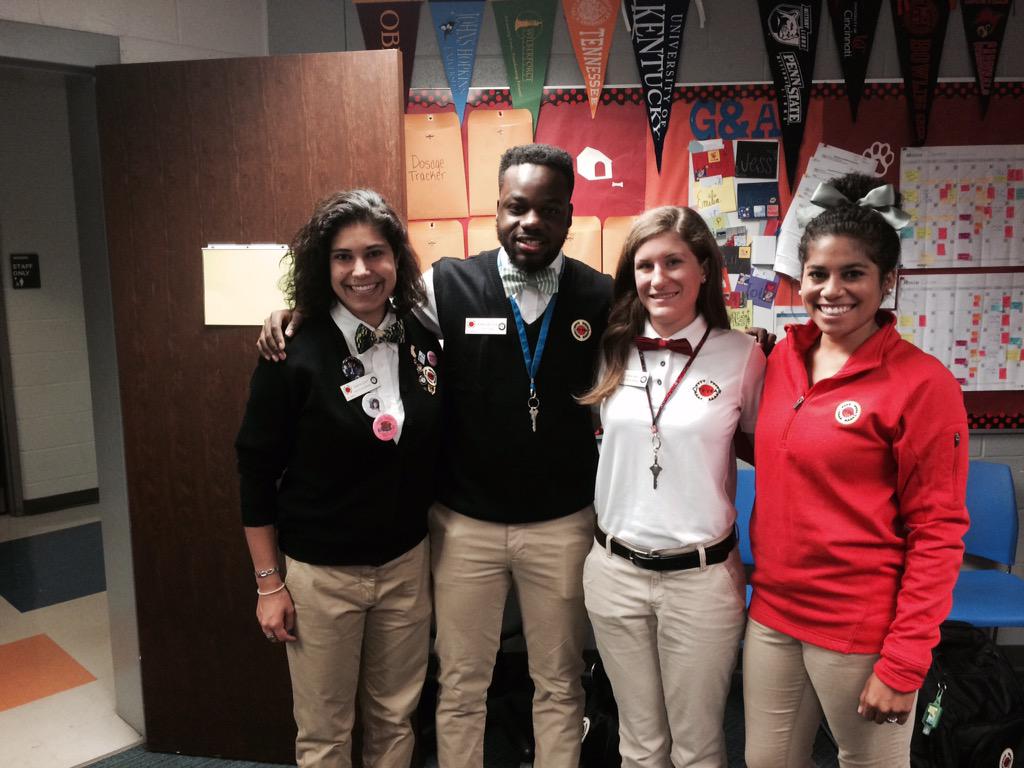 emlo06's tweet photo. It's spirit day at South High School! Buttons, Bows, and Bow Ties! #makebetterhappen #CyCbus http://t.co/PYCbOWvI3R