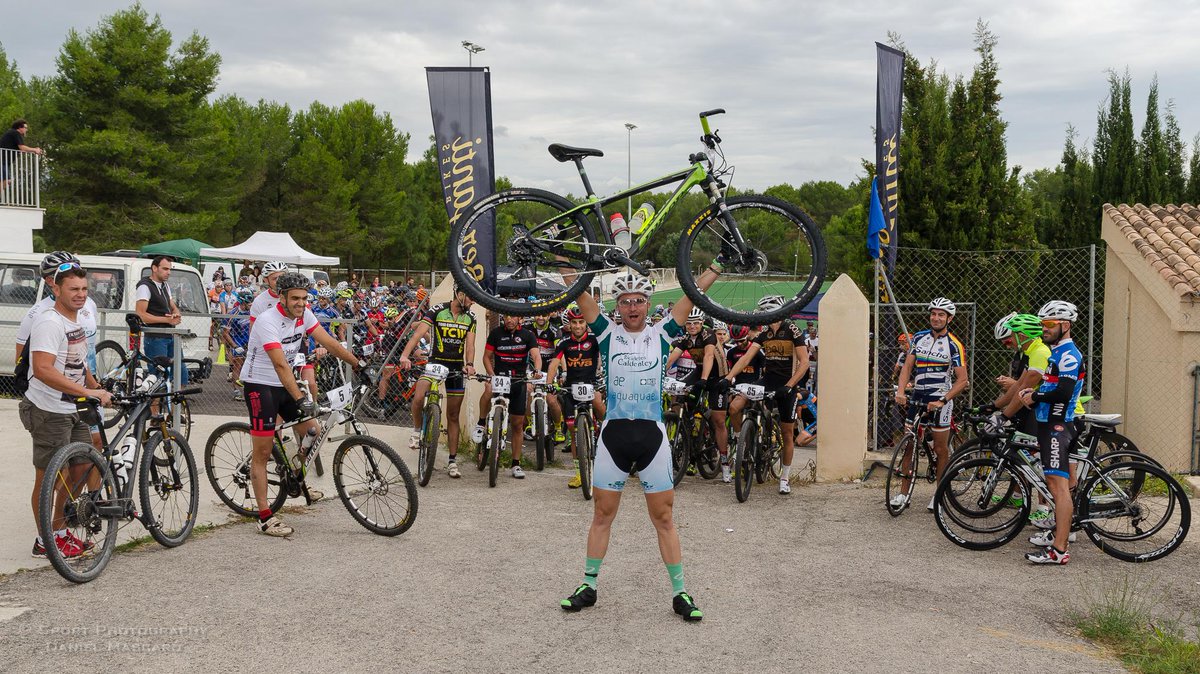 mtbberganti's tweet photo. .@JeromofullGas, siempre único (e imprescindible) en cualquier evento de MTB en #Mallorca. http://t.co/jkBoREAXdF