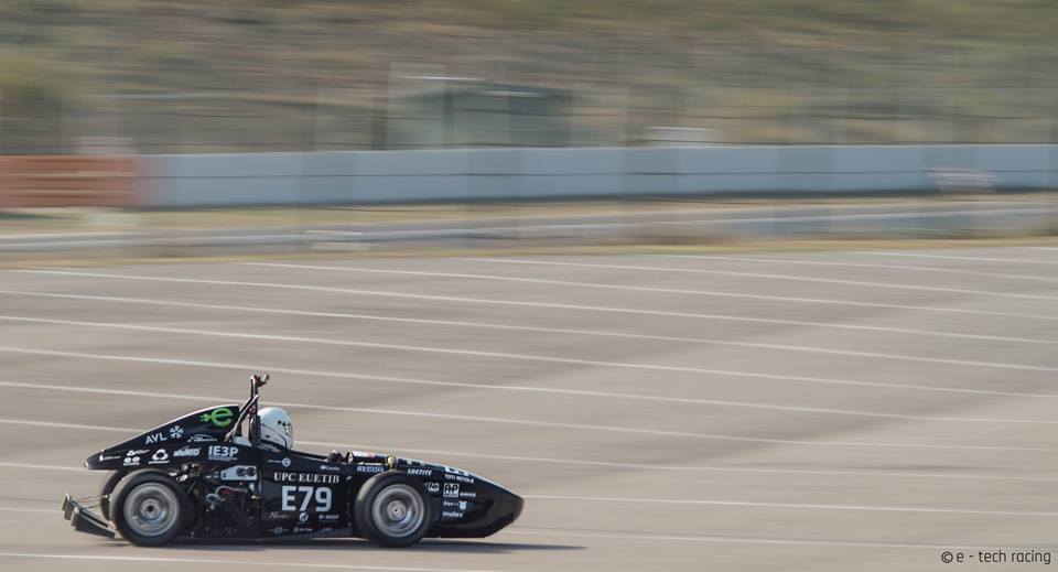 eTechRacing's tweet photo. Ya podéis encontrar fotos en nuestro Facebook del pasado jueves en @Circuitcat_cat de Cataluña, probando a #Wille !! http://t.co/ZY5W3iuRUt