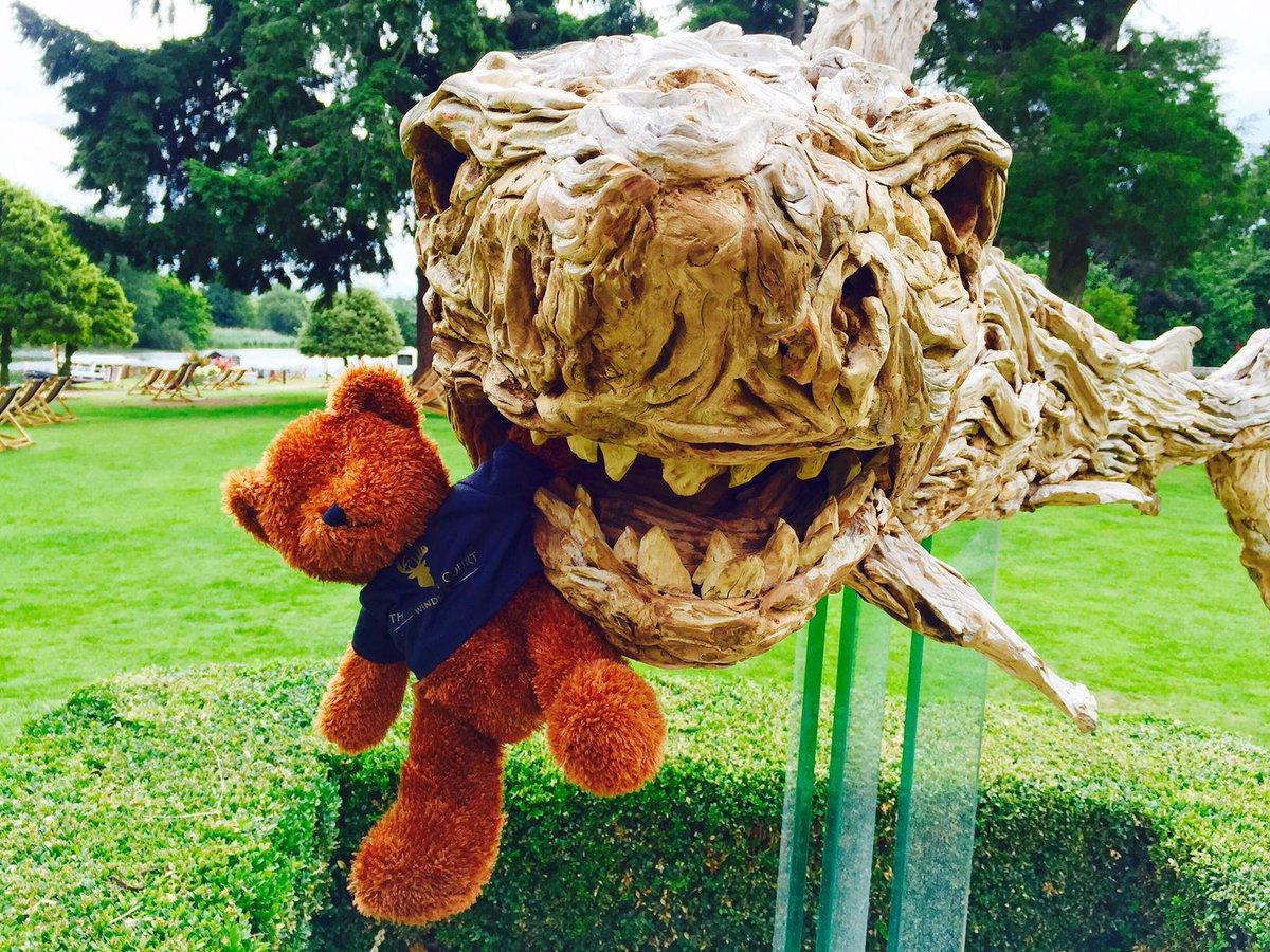 The Oakley Court tweet media