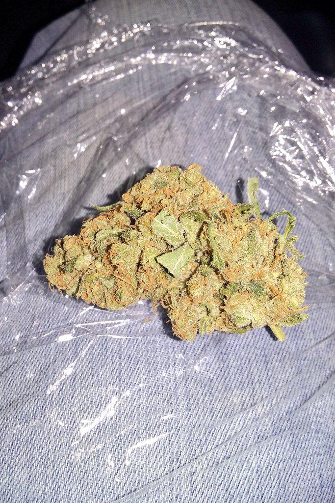 Kunfupeta's tweet photo. AMAMOS LA WEED !!!! #BuenosHumos #KunfuFamilia #KunfuCogollo #LoveWeed #FelizLunes http://t.co/d6SHST88ik