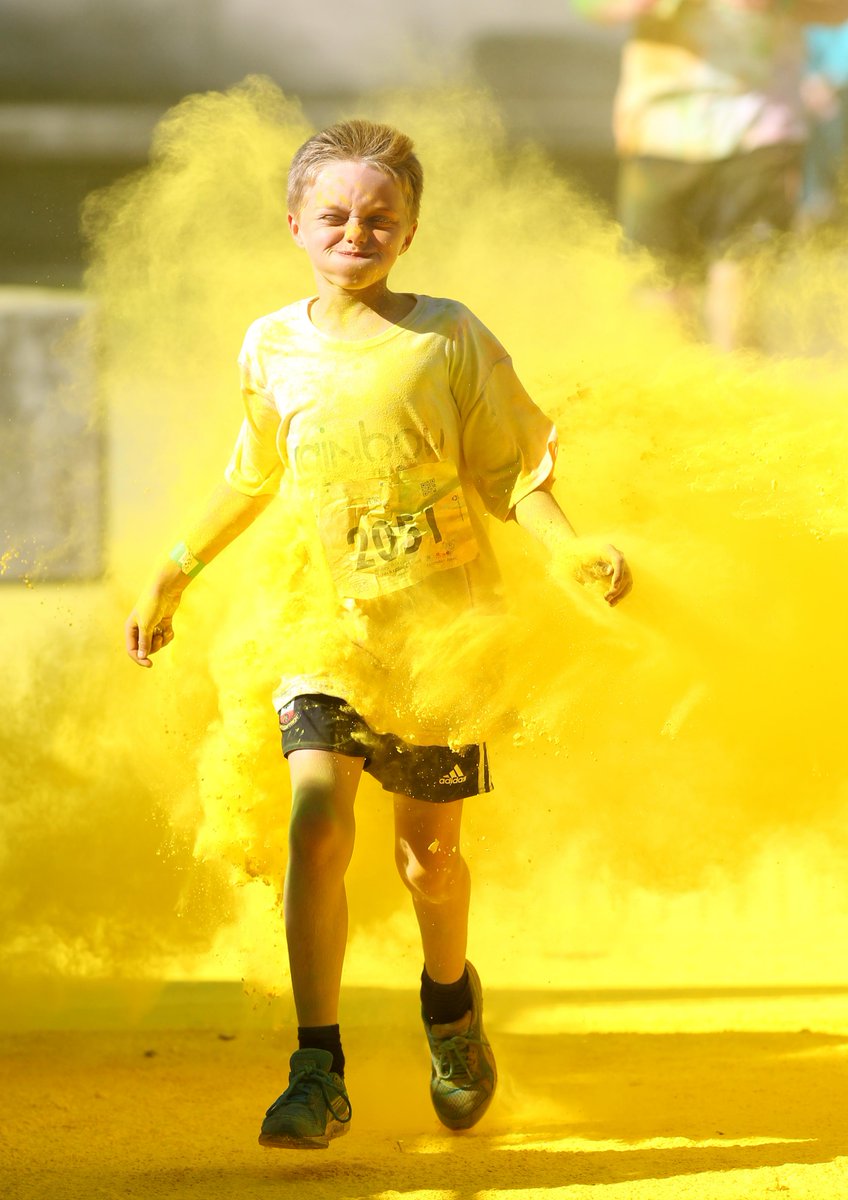 dailyecho's tweet photo. Another chance to see Southampton explode with colour @naomiandjack's #RainbowRun: http://t.co/OKXNz6roSN http://t.co/hibFnhdLnA