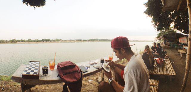 Ega_Underdog's tweet photo. Rolak In Peace #Latepost http://t.co/m93twEBZY7