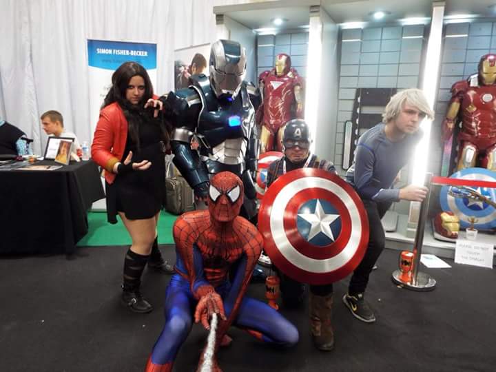 SpoilerC's tweet photo. Had another great comic con at #Northamptoncomiccon with the @the_superher0es. Cant wait for the next one:D #cosplay http://t.co/9sNHRNhRkd