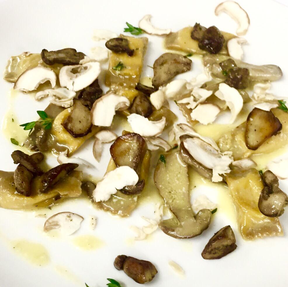 giandohk's tweet photo. Porcini Carpaccio #giandohk #tamburinidavid http://t.co/goKdTsvcuJ
