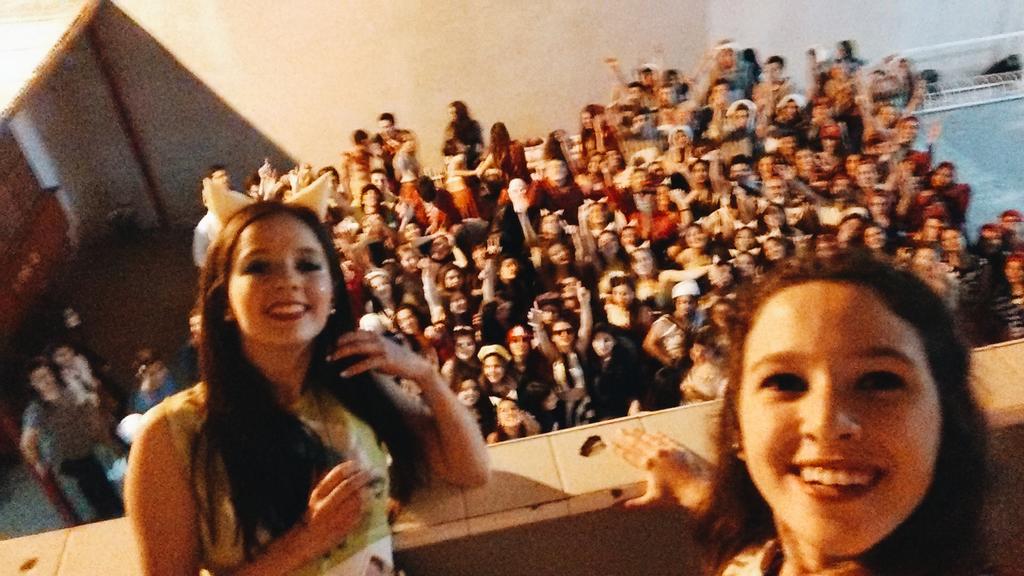 sofitavidela's tweet photo. La mejor noche con la mejor compañía 🔙🌟🎊 @pio_xv  SERENATA 🔙 VOLVAMOS XFAVOR http://t.co/OfvUD59xB7