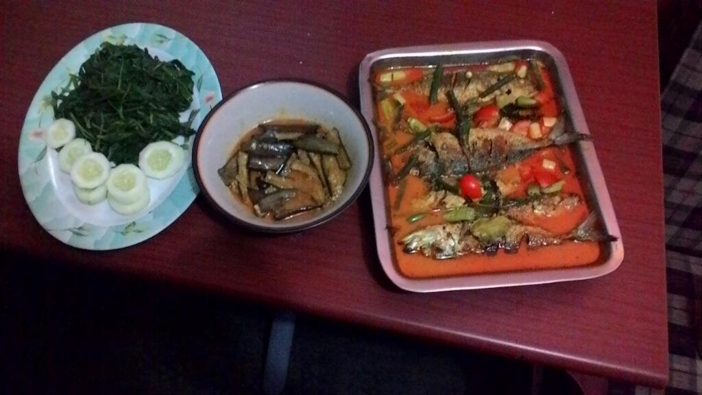 ambengansoto's tweet photo. Menu  buka  puasaku  hr  ini  sederhana  tp  menyehatkan... http://t.co/DGbppCyixz