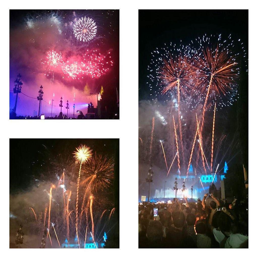 BarcelonaInsta's tweet photo. Feeeestes la Merce🎆🎇
#merce2015🎉 by albagonzaalezz http://t.co/gOirVnSbGI http://t.co/k7oMVjfZvx