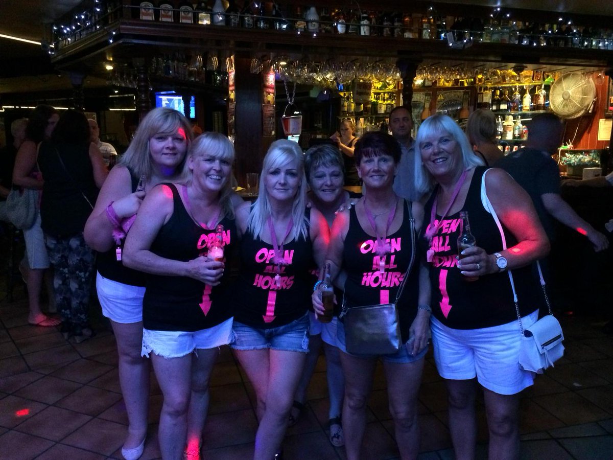 EmmaGunter1978's tweet photo. Lovely time in Benidorm#whataweekendx http://t.co/nfffC4WYkZ
