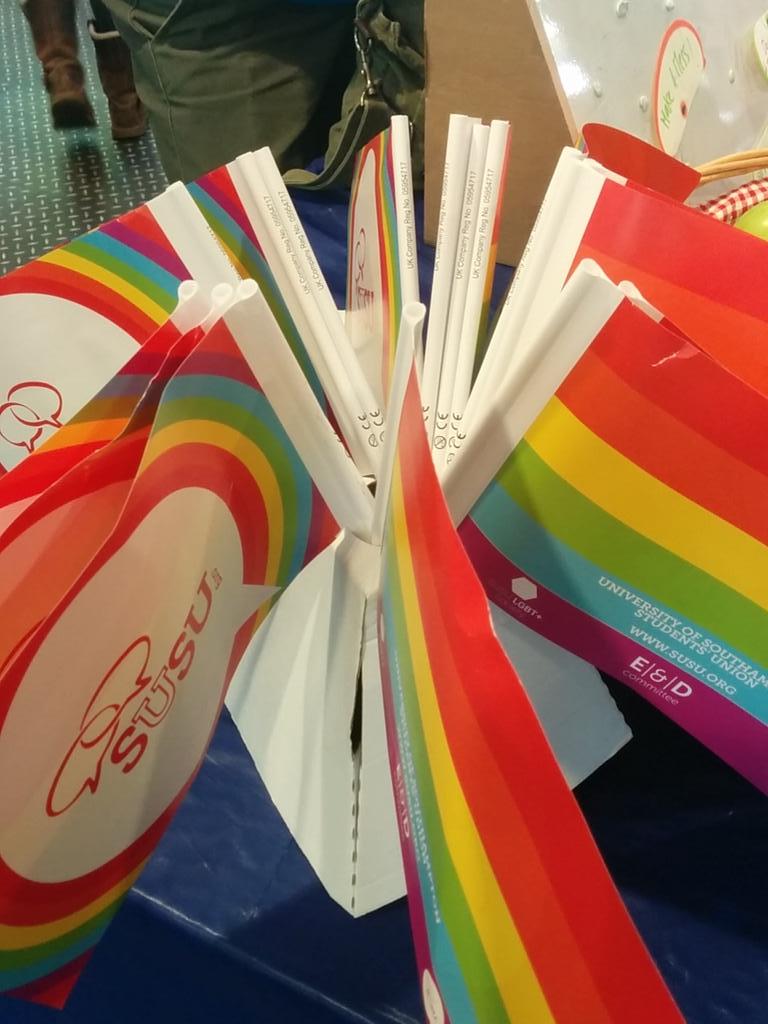 SUSUEandD's tweet photo. We're at Winchester School of Art this afternoon showing students the exciting things @YourSUSU offers! http://t.co/pKn2ww9Nk9