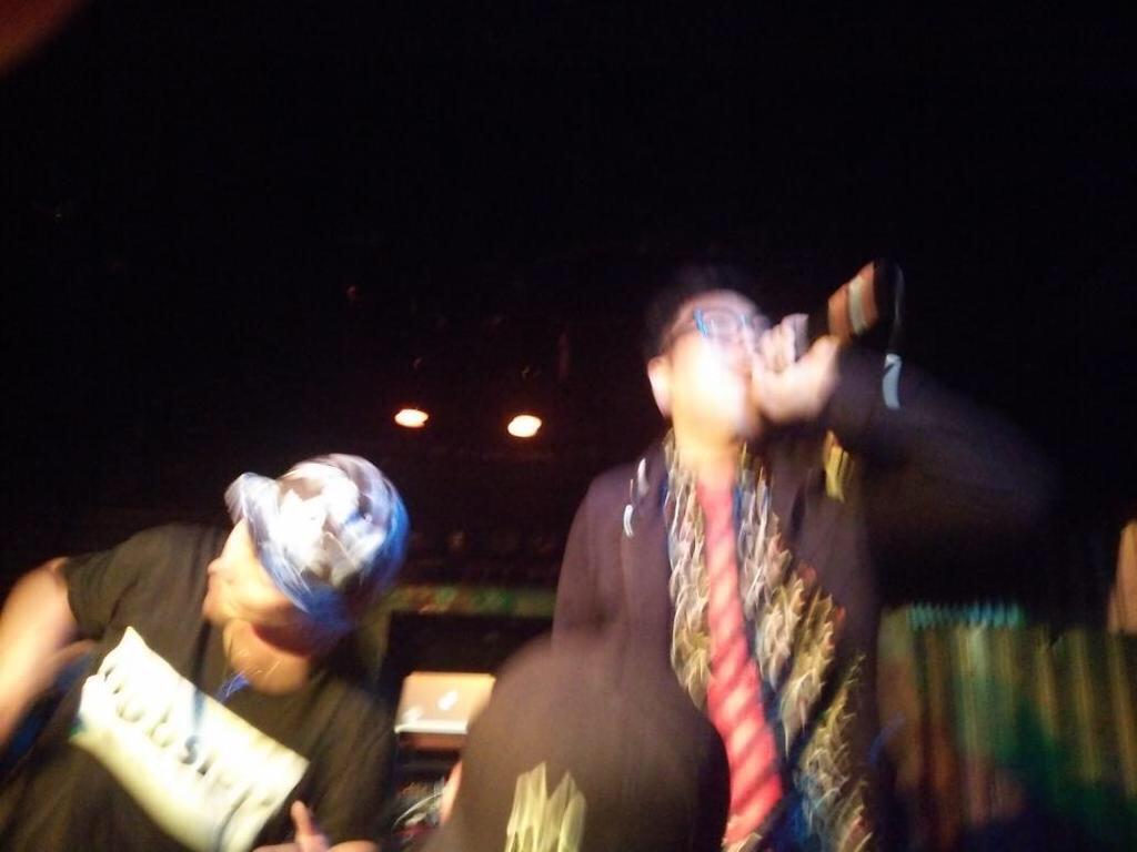 she_innocence's tweet photo. MICaholicでの躍動感のあるINTENTION feat. らっぷびと
滅多にやらない曲やけどやってよかったです!#FIRE_EP
遠方から来てくれた方や久々に会えた方が多くて嬉しかったです。 http://t.co/JYdnq5YrQl