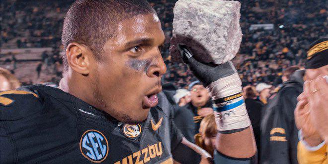 GZoneMag's tweet image. EŞCİNSEL KİMLİĞİ İFŞA EDİLEN MICHAEL SAM: “PİŞMAN DEĞİLİM”
#MichaelSam #Lgbt #NFL

gzone.com.tr/escinsel-kimli…