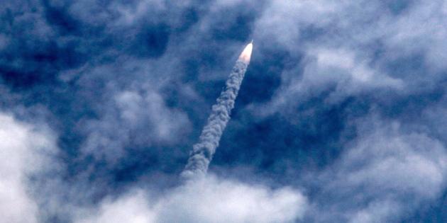 Nature's tweet image. India launches its first astronomy satellite #ASTROSAT ow.ly/SK3BF