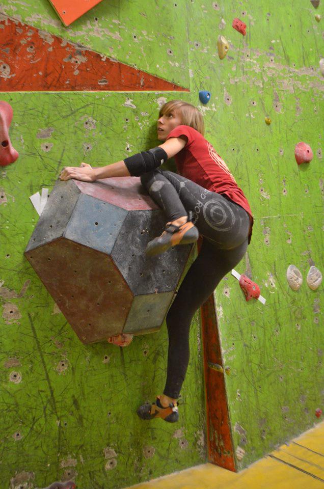 MNKYFST's tweet photo. MF athlete Holly Rees Winning @ClimbAberRocks boulder comp in style! 

@3rdROCK http://t.co/jJbVfI2kYx