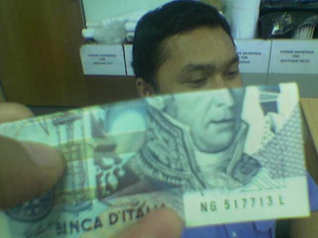 eigoslang_com's tweet photo. 今日の英語スラング: moneyface  → http://t.co/xITSoSjyqP http://t.co/2N4c7TsrcN