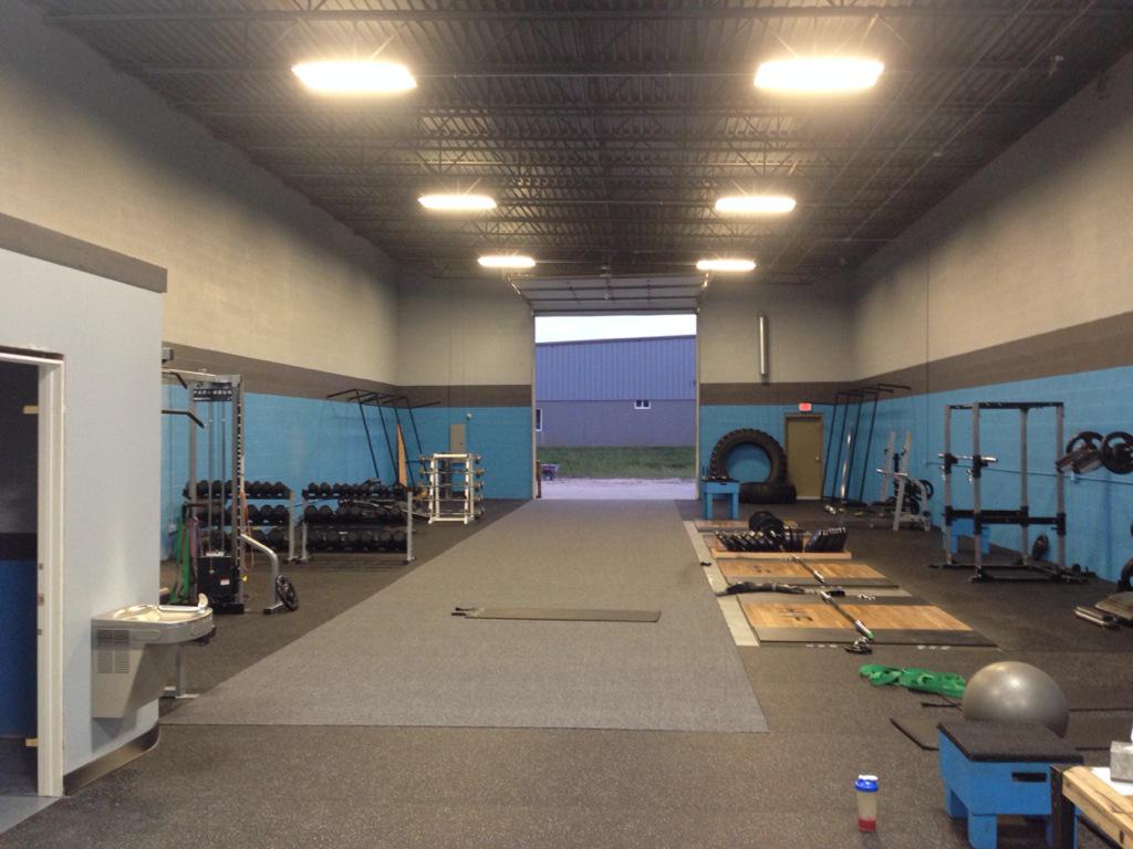 hhftraining's tweet photo. New gym 90% complete. Cages ordered today. #hhftraining #theyard #cygy http://t.co/IFeahOvvaC