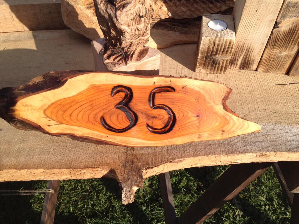 woodlawcarvings's tweet photo. Some of my carving I did @TheGlampingShow pictures taken by @doodlebuilder88 . Was a nice day ! Met some cool people http://t.co/dEZpNEGrTx