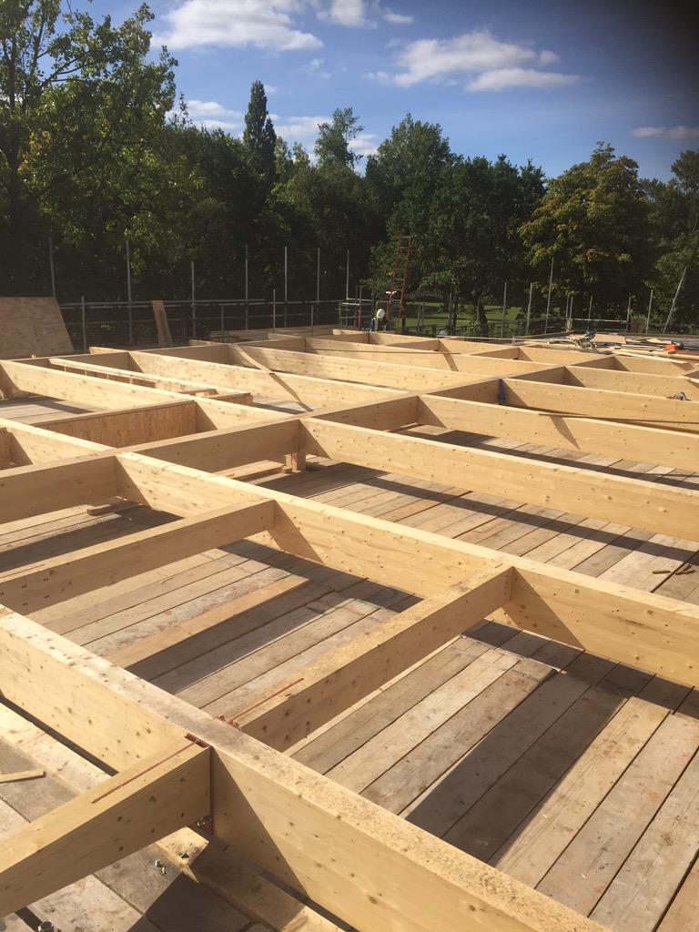 AbsoluteTcltd's tweet photo. Exposed structural glulam scout hall fitted for OFP timber frame homes #Timberframe http://t.co/u0jUbox01X