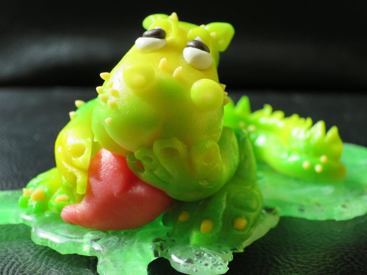wanderingwalnut's tweet photo. Oh hey #sweet #little #shy #dragon! #Marzipan #heart #onfire... http://t.co/bL2A8MWMss