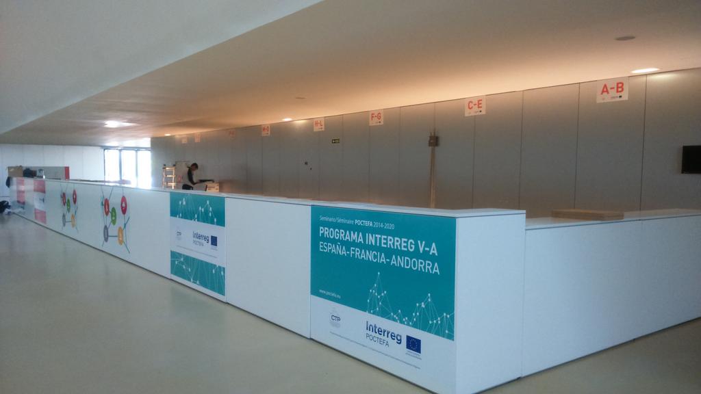 InterregPOCTEFA's tweet photo. Preparativos del Seminario de lanzamiento del #POCTEFA14_20 en el Palacio de Congresos de Zaragoza #INTERREGV_A http://t.co/Sn3T0JtbaT