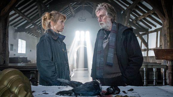 Don't forget to head to <a href="/ITV/">ITV</a> at 9pm for #MidwinteroftheSpirit! @CEnglandProdn supported crew &amp; locations.