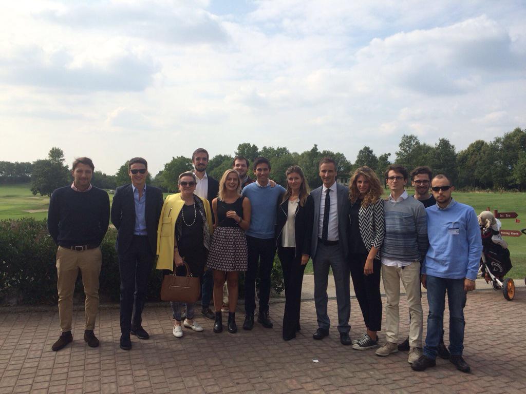 Il Giovanile FI Como con la Coordinatrice Nazionale @AngieCalabria #ForzaFuturo2015 <a href="/FermiAlessandro/">Alessandro Fermi</a> <a href="/Pep_Cangialosi/">Giuseppe Cangialosi</a>