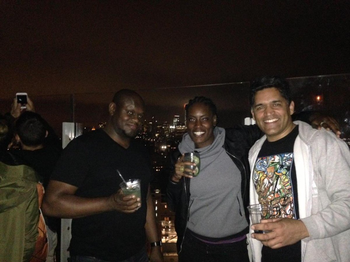 thesYnergee's tweet photo. New york Highline rooftop with Anthony Tidd and Ash x http://t.co/Y2F2l7eeHJ