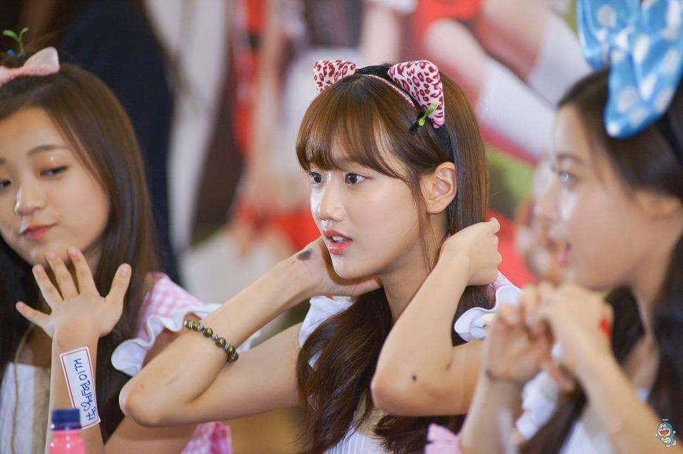 ALWAYSAPRIL_'s tweet photo. [HQ] 150913 #NAEUN #나은 @ Fansign Event ©Arcturus127 #ALWAYSAPRIL
http://t.co/wSdhh10fhW
http://t.co/SPSe7rQclE http://t.co/iapgdDq05r