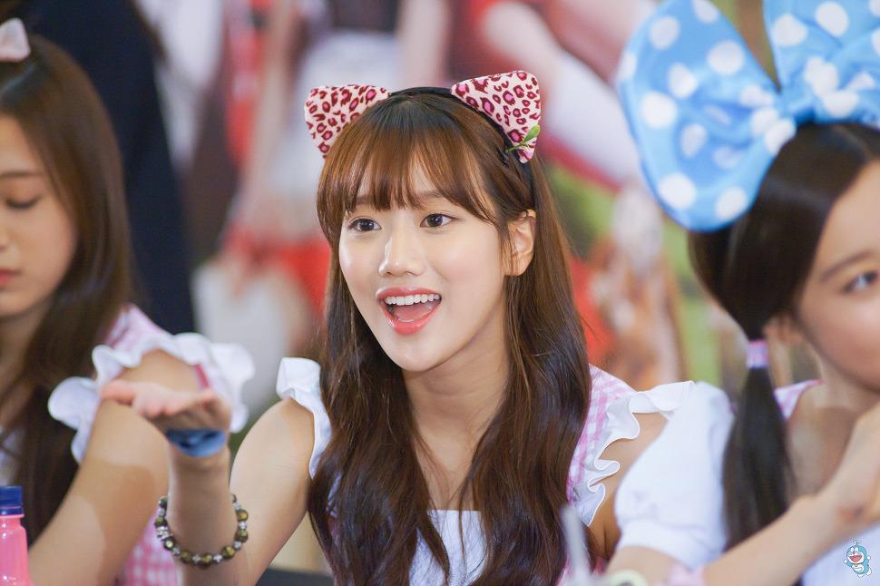 ALWAYSAPRIL_'s tweet photo. [HQ] 150913 #NAEUN #나은 @ Fansign Event ©Arcturus127 #ALWAYSAPRIL
http://t.co/qeFaav4qin
http://t.co/AsSBWgNYT5 http://t.co/GRNrKRQNWS