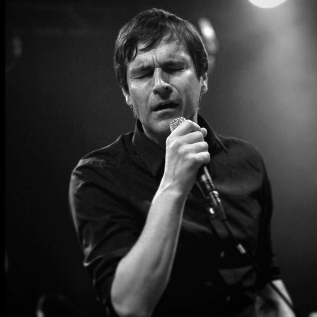 O2AcademyBris's tweet photo. The Bluetones #o2academy #bristol 27.09.2015 #thebluetones #bluetones #markmorriss #o2aca… http://t.co/PbykVB6C8H http://t.co/pt24L7kshm
